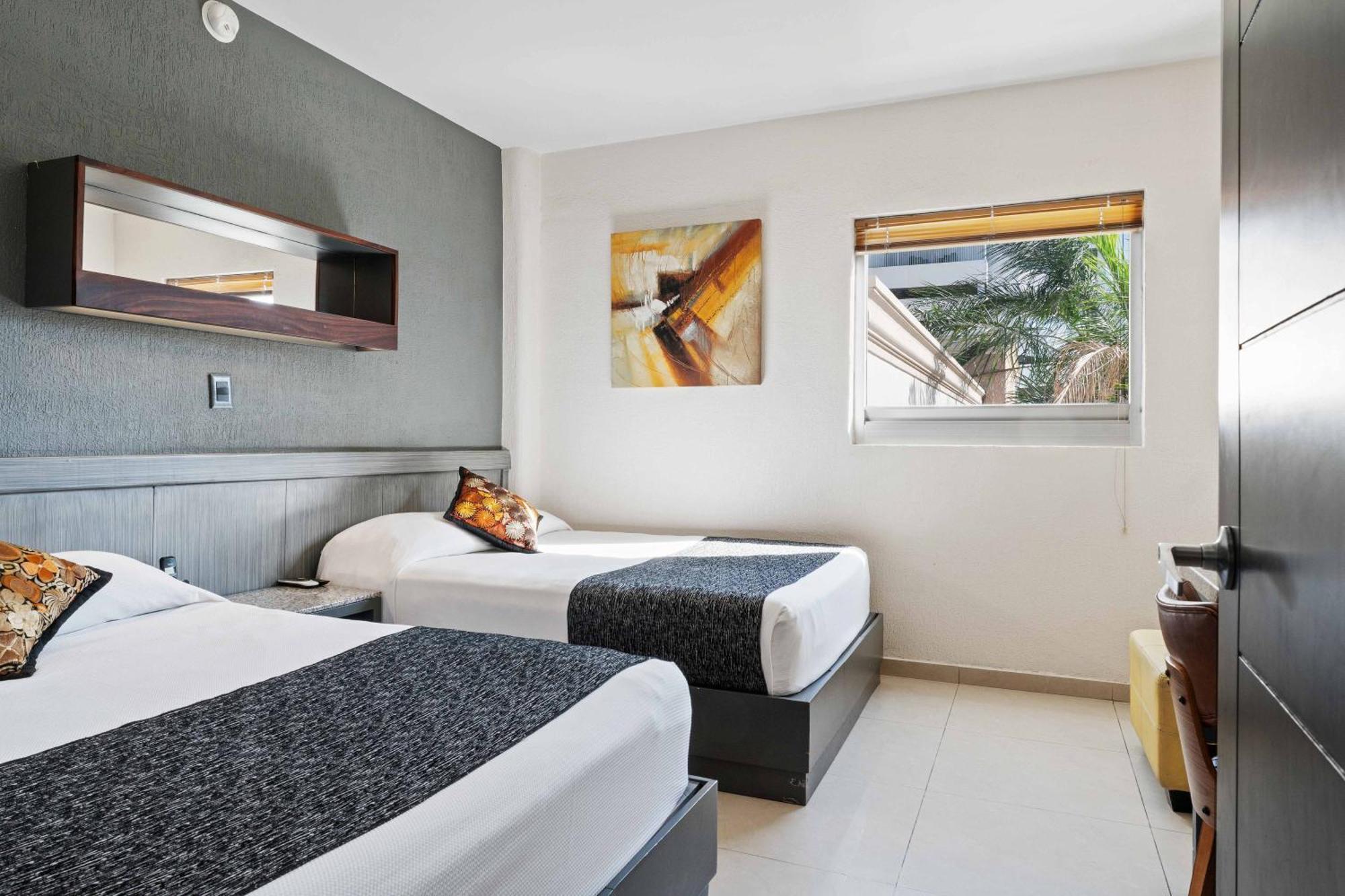 Homesuites Zaragoza Кульякан Екстер'єр фото